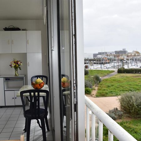 Appartement 1 Chambre, Avec Loggia Et Vue Sur Le Port Olona La Chaume Экстерьер фото