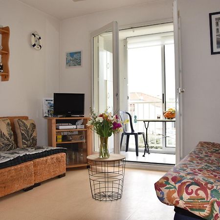 Appartement 1 Chambre, Avec Loggia Et Vue Sur Le Port Olona La Chaume Экстерьер фото